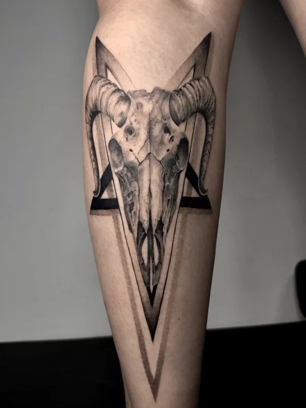 black and grey black and grey tatouage sur calf #97403 | Artiste tatoueur Амина Гасай
