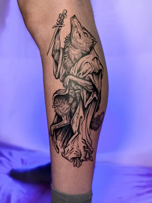 male black engraving tatuaje en shin #97750 | Tatuador Dasha Kostrova