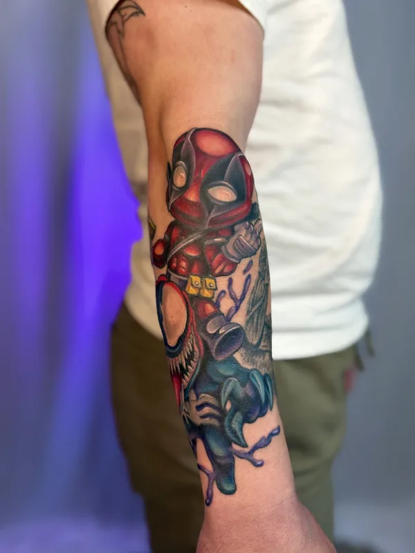 male color newschool tatuaje en forearm #97754 | Tatuador Dasha Kostrova