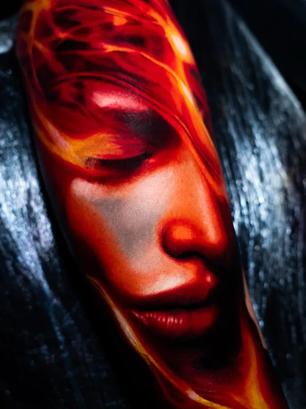 female color realism tattoo auf forearm #97990 | Tätowierer LUVRIN 