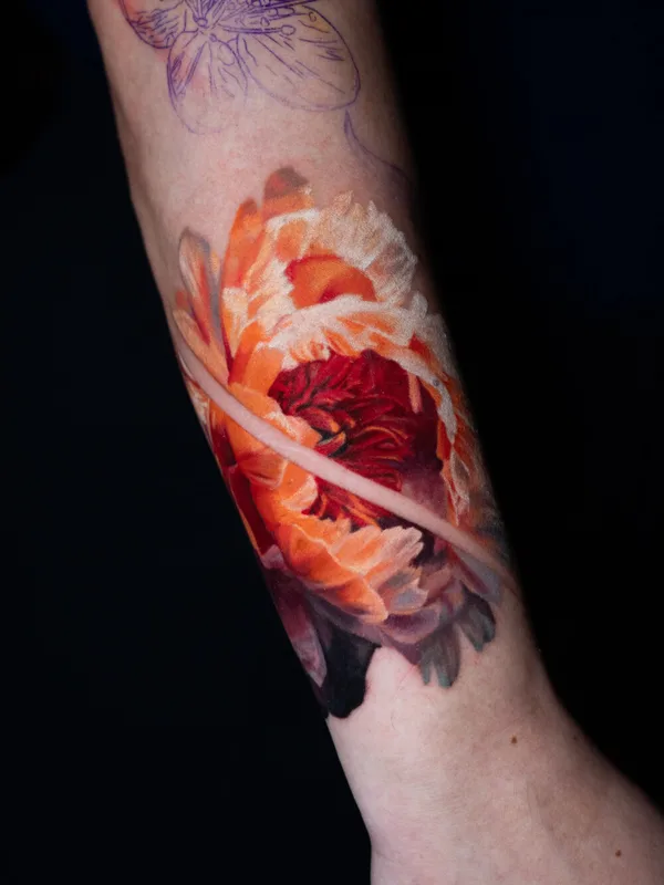 color realism tattoo auf forearm #97999 | Tätowierer LUVRIN 