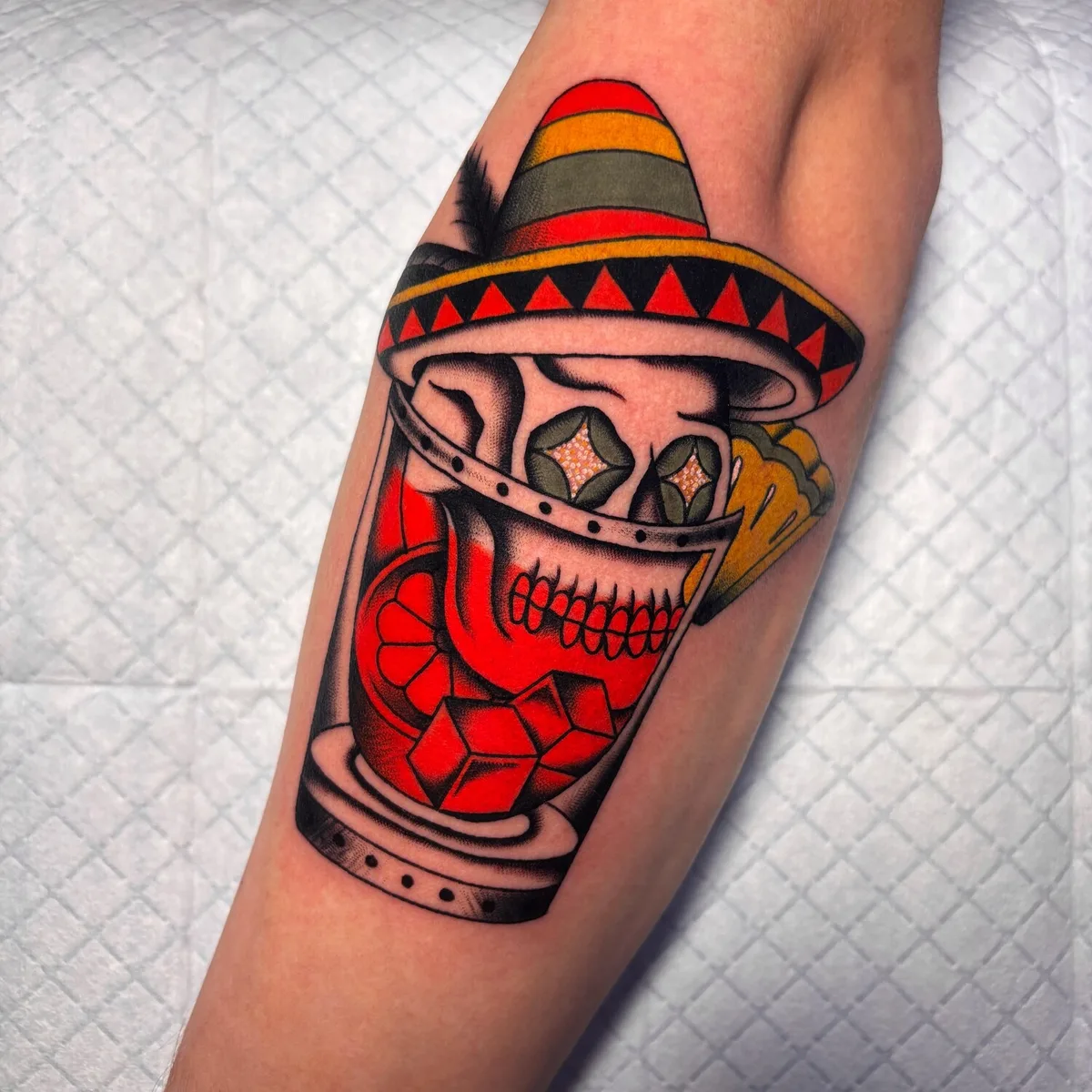 Traditional tattoo in Rostov-on-Don by Pavel Seneli