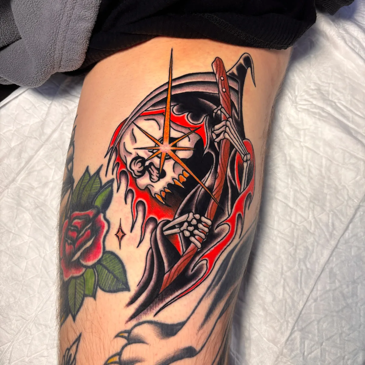 Traditional tattoo in Rostov-on-Don by Pavel Seneli
