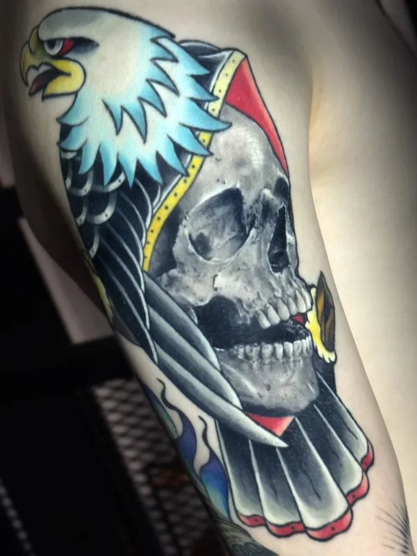 color neo-traditional Tatuaggio su upper arm #98605 | Tatuatore Алексей Безукладников