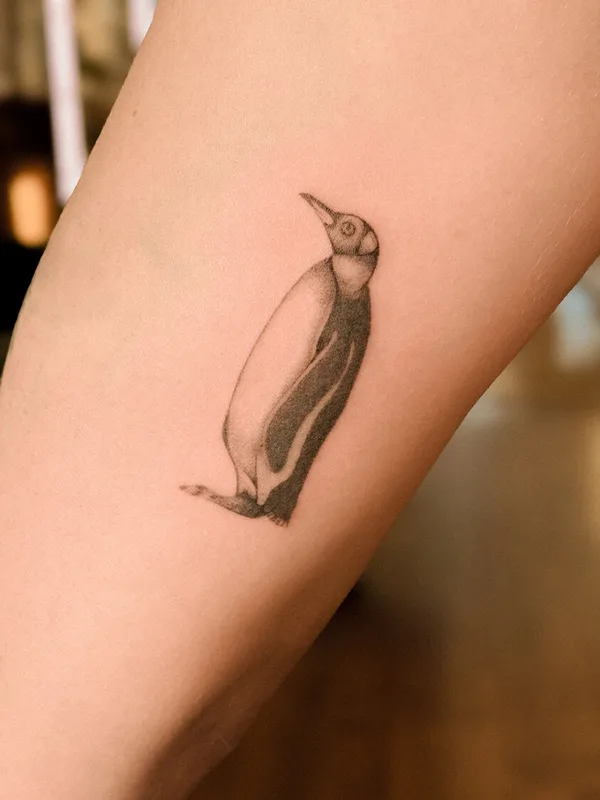 black and grey realism Tatuagem em forearm #99524 | Tatuador Nika Taratuta