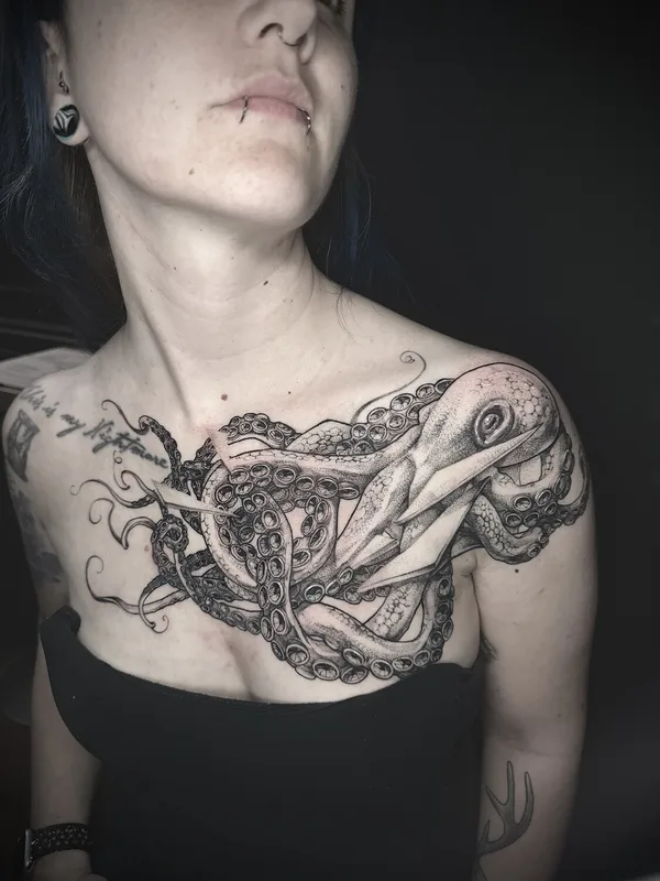 female blackandgrey surrealism татуировка на breast #101132 | Тату мастер Mariya Rodchin