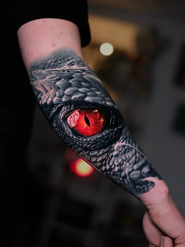 male blackandgrey realism tattoo auf forearm #104385 | Tätowierer Armash