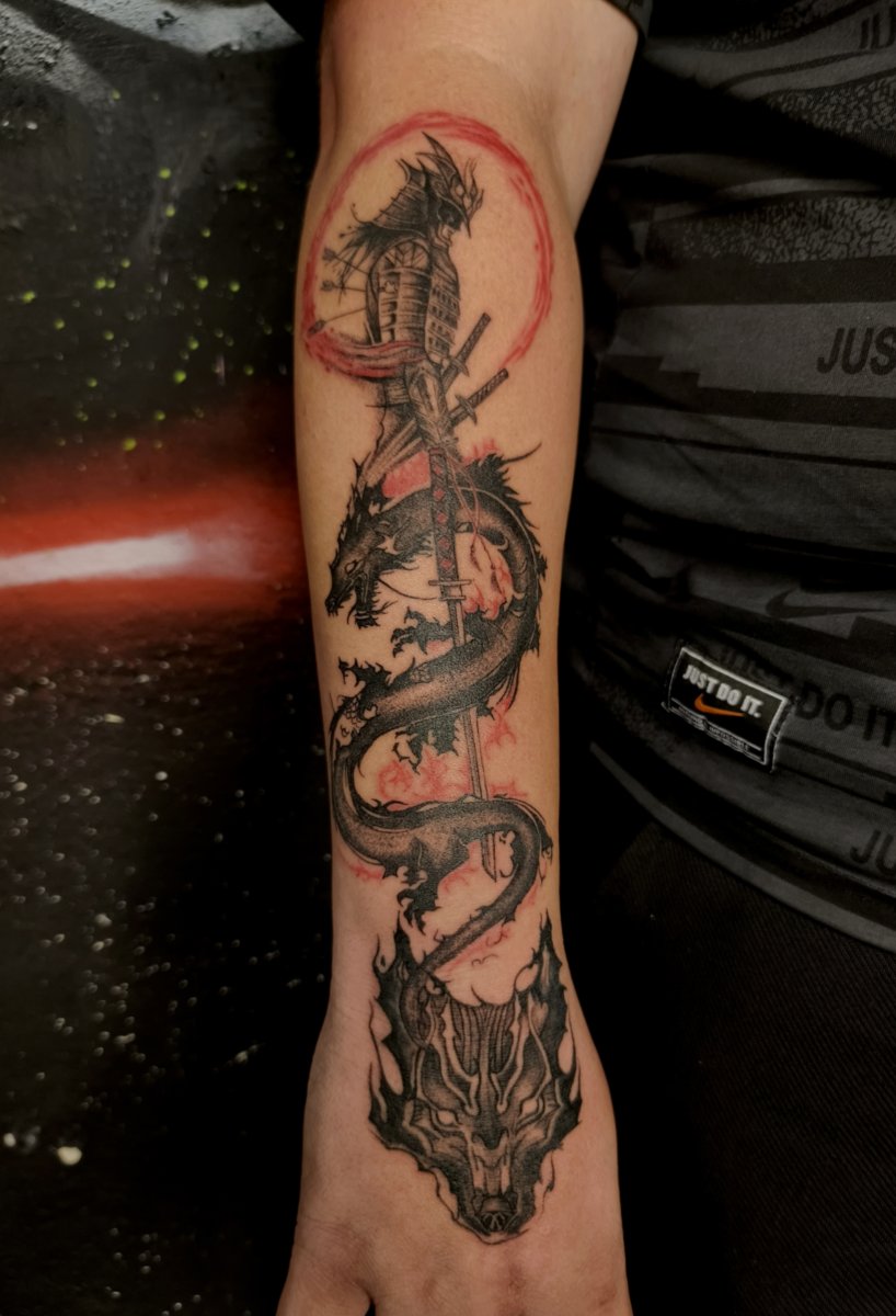 Black tattoo by Evgeniya Nikonova