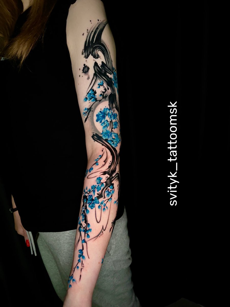 Японская Cherry blossom, Moon tattoo на Полный рукав