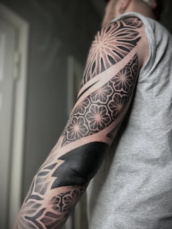 blackwork tatouage #129004 | Artiste tatoueur pedrito.ink