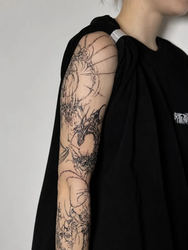 black and grey gothic 타투 부위 full sleeve #130364 | 타투이스트 AVEEVA