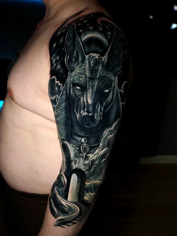 male black and grey realism tatouage sur full sleeve #130304 | Artiste tatoueur Arseniy Karenin