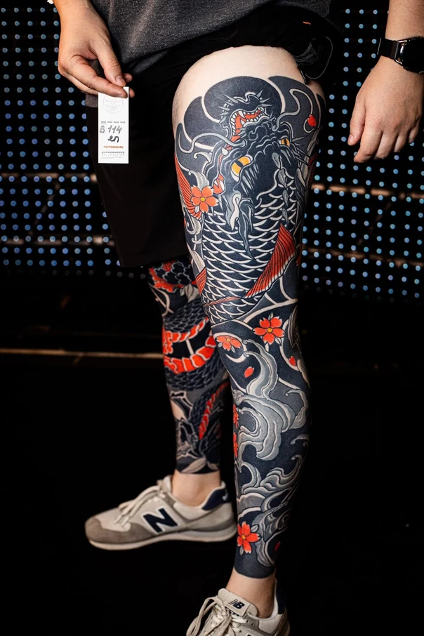 Японская Dragon, Koi tattoo на Нога целиком