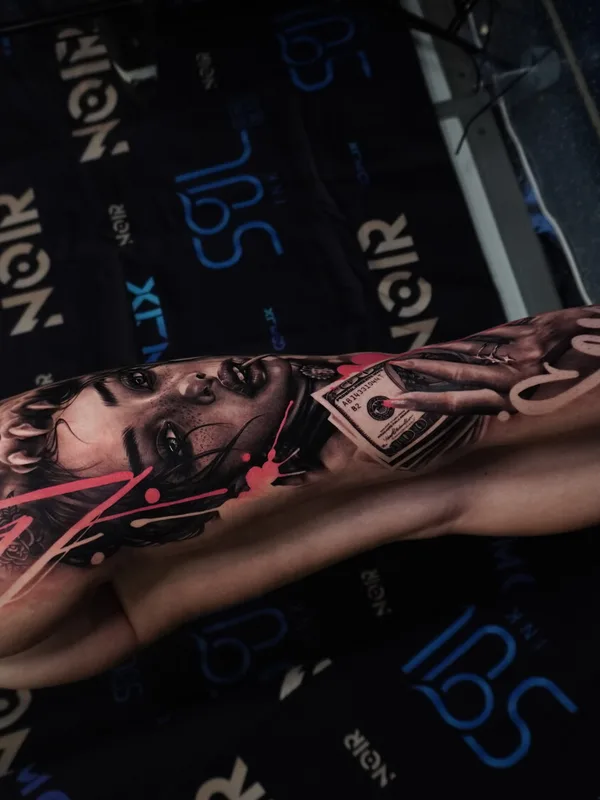 female color realism tatouage sur full leg #99514 | Artiste tatoueur Василиса Леварт