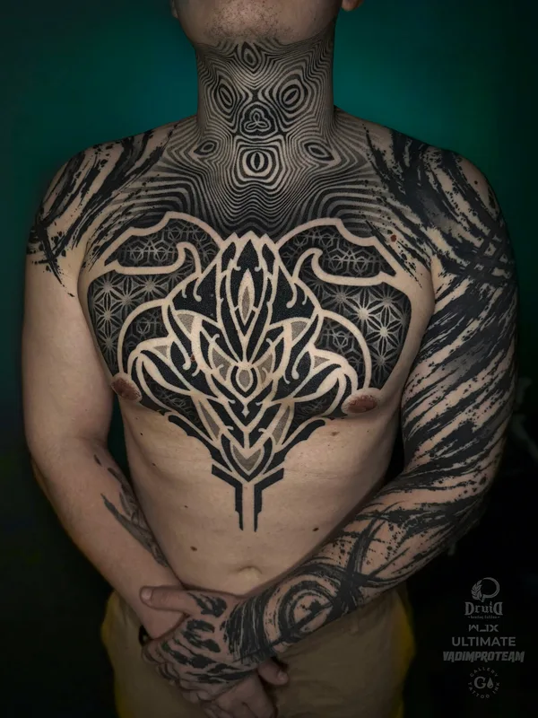male blackandgrey ornamental tatouage sur breast #97607 | Artiste tatoueur Сергей Тымкив