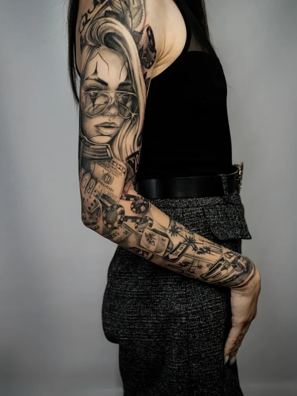 female black and grey black and grey tatouage sur full sleeve #99769 | Artiste tatoueur Mariia Bortn
