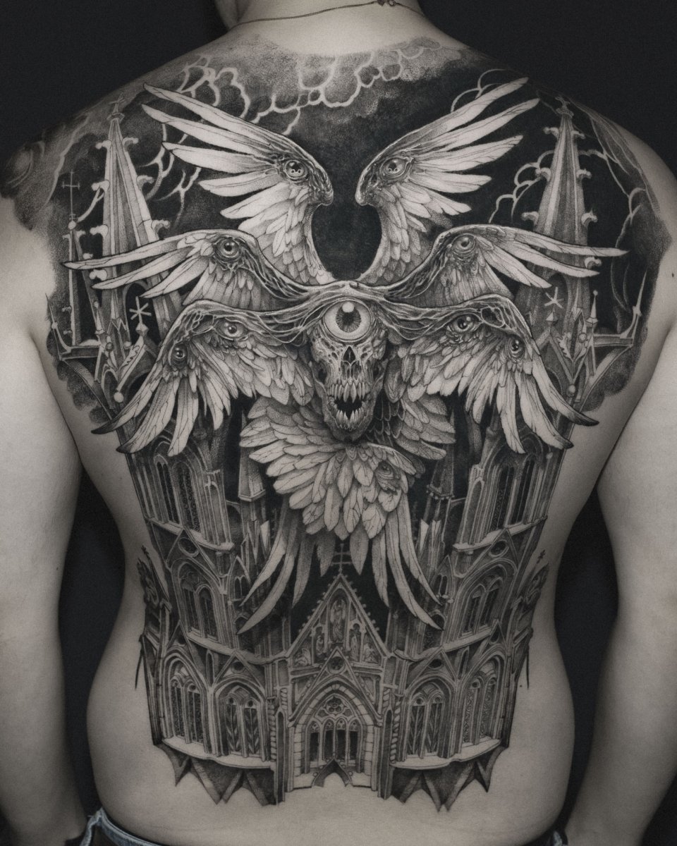 Black tattoo by Felix Graph Tattoo