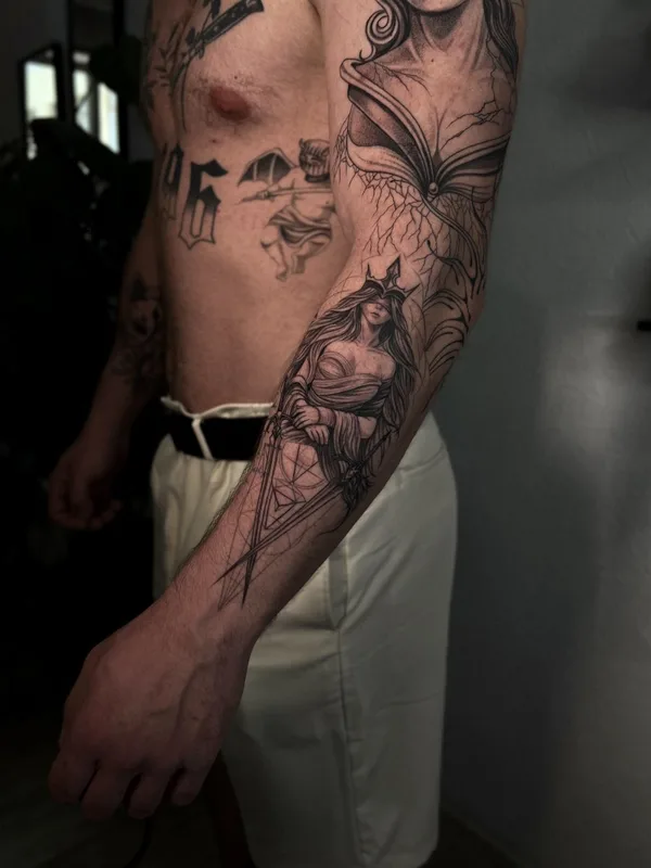 male black and grey black and grey Tatuagem em full sleeve #130431 | Tatuador Dmitriy Makabr