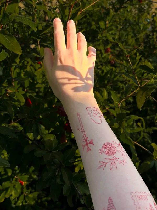 color fineline tattoo auf forearm #130542 | Tätowierer Anastasiia Sheremetova
