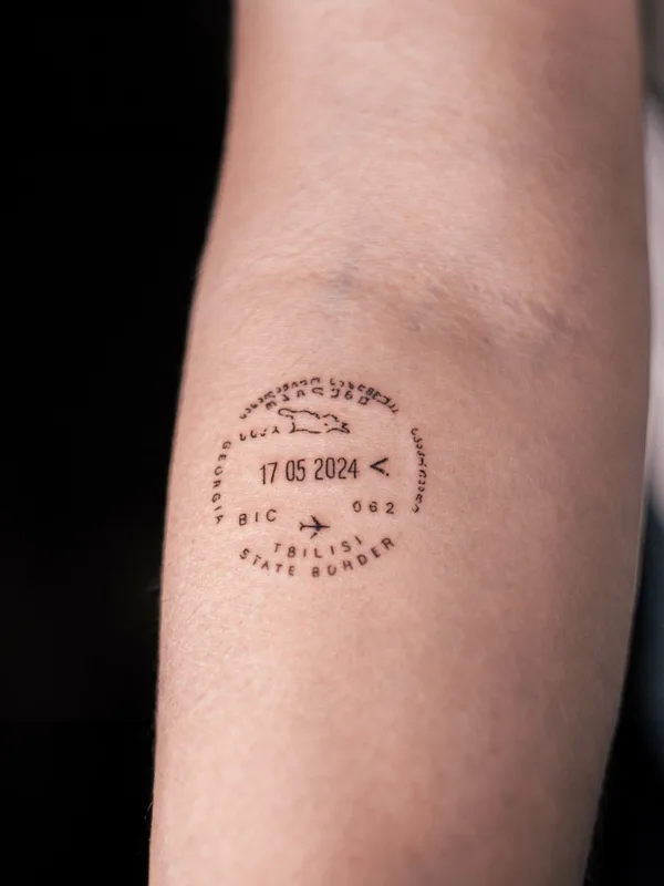 black fineline tattoo auf forearm #130546 | Tätowierer Anastasiia Sheremetova