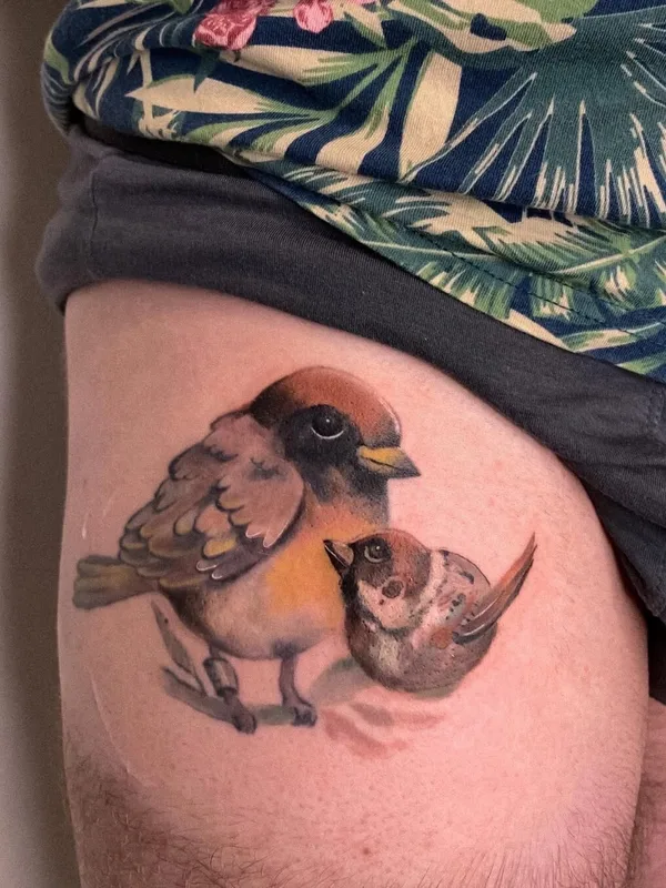color microrealism Tatuagem em thigh #95410 | Tatuador Tatyana Boyko