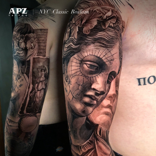 мужская Черно-серая Реализм татуировка на рукаве #93289 | Тату мастер Apz Tattoo