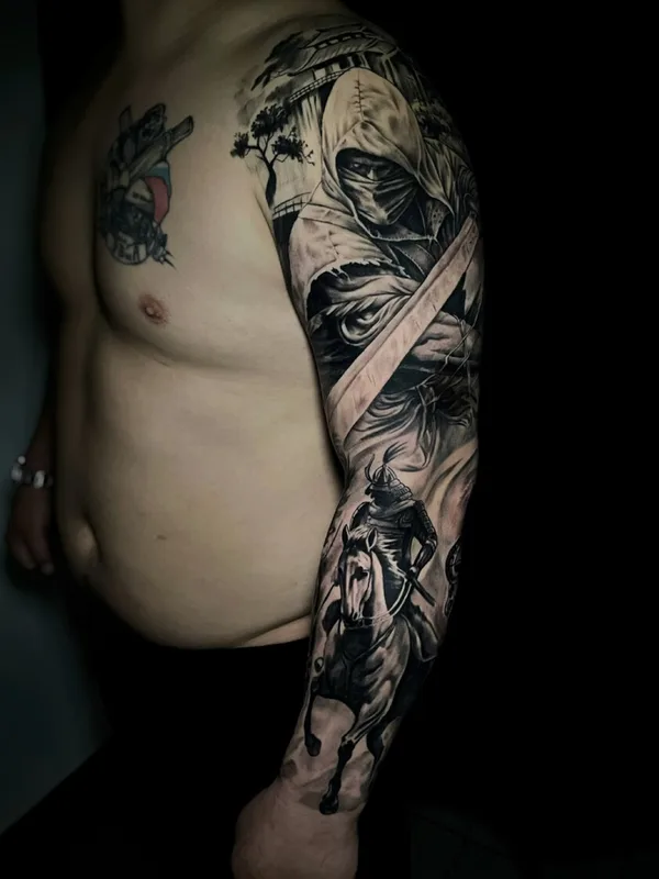male black and grey realism tatouage sur full sleeve #94981 | Artiste tatoueur Владимир Соловьев