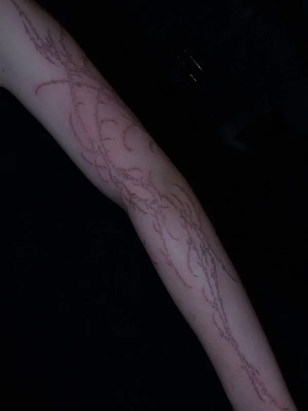black linework tattoo auf forearm #99785 | Tätowierer unkovski