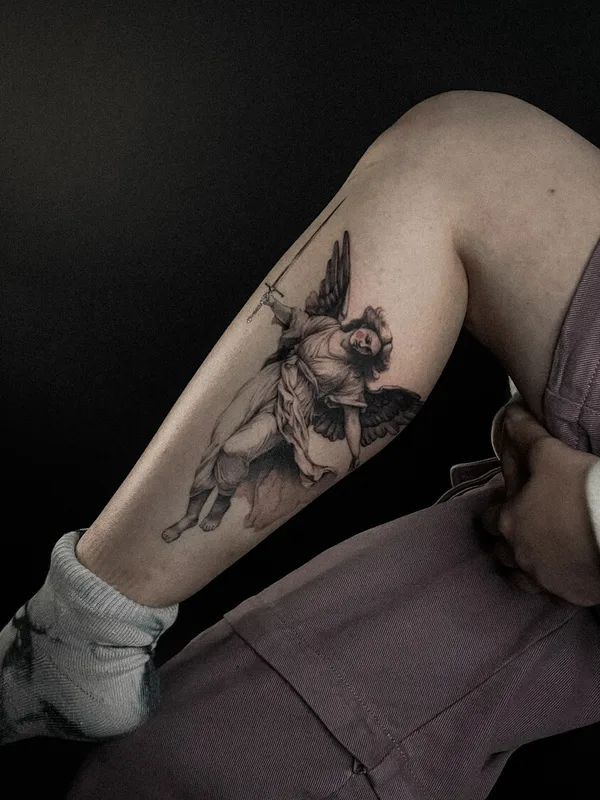 black and grey realism татуировка на thigh #93214 | Тату мастер VALENTINA TISHE