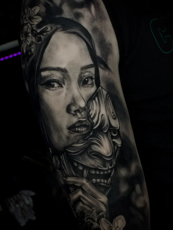 female black and grey realism татуировка на forearm #100335 | Тату мастер Анна Каренина