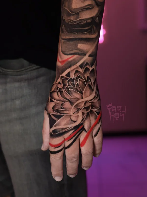 color black and grey Tatuaggio su hand #97237 | Tatuatore Елена Farukon