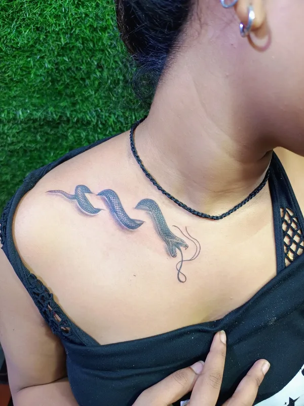 female black and grey realism Tatuaggio su chest #93117 | Tatuatore Ajay yadav