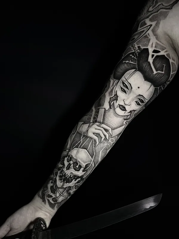 male black graphic tattoo auf sleeve #98081 | Tätowierer Александр Шкуратов