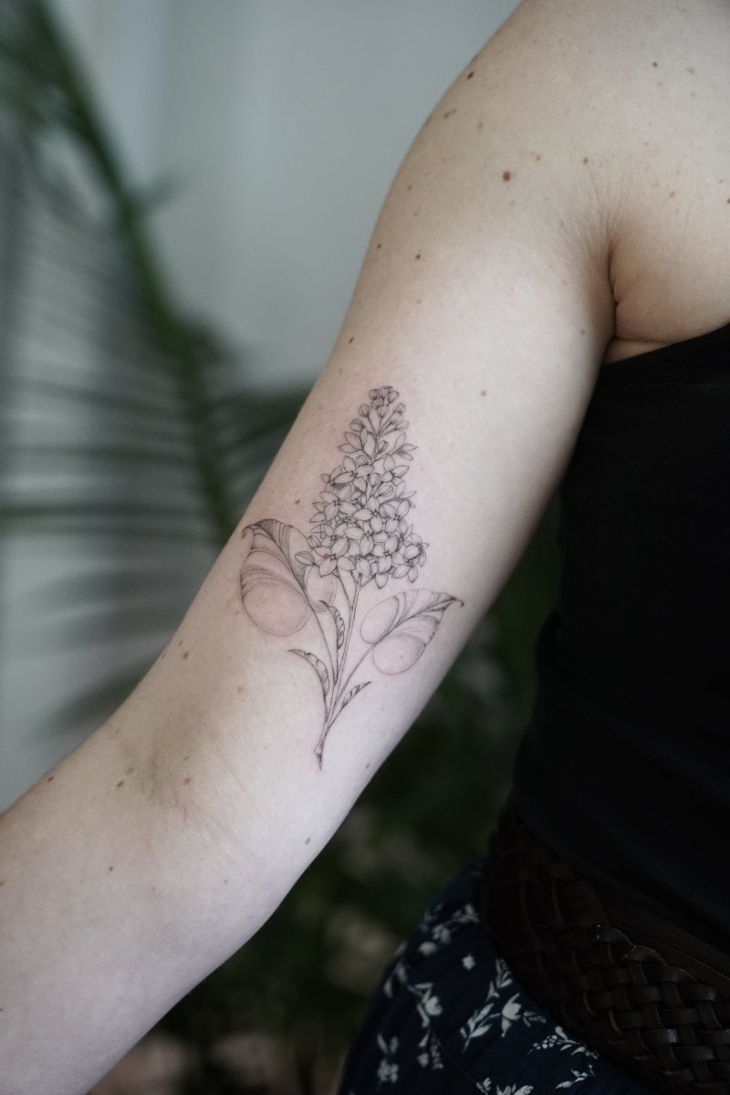 Botanical tattoo by Daria Inkwaves
