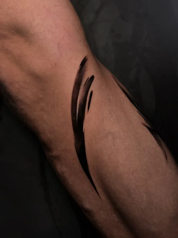 male black darklettering 纹身 在 leg #91362 | 纹身师 Mayya Gri