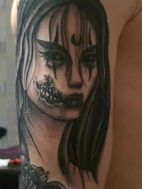 black and grey black and grey tattoo auf upper arm #20784 | Tätowierer Алексей Касаев