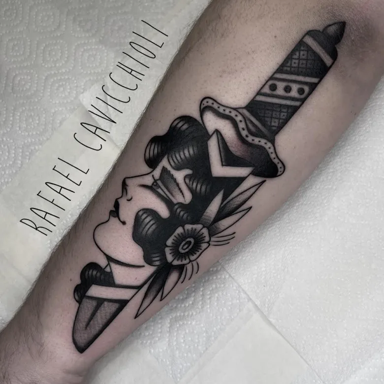 Tattoo artist Rafael Cavicchioli