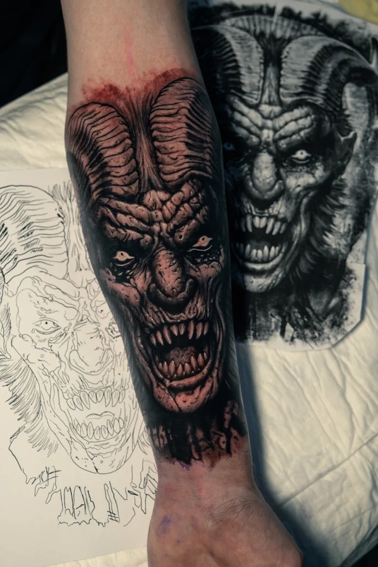 Тату мастер Роберт Штейнберг (@robertattoo23cm)