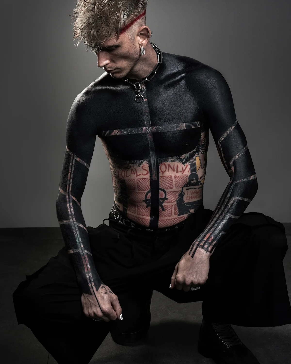 Tattoo Bombshell: Machine Gun Kelly's Surprising Cover Up Shocks Fans - image 3