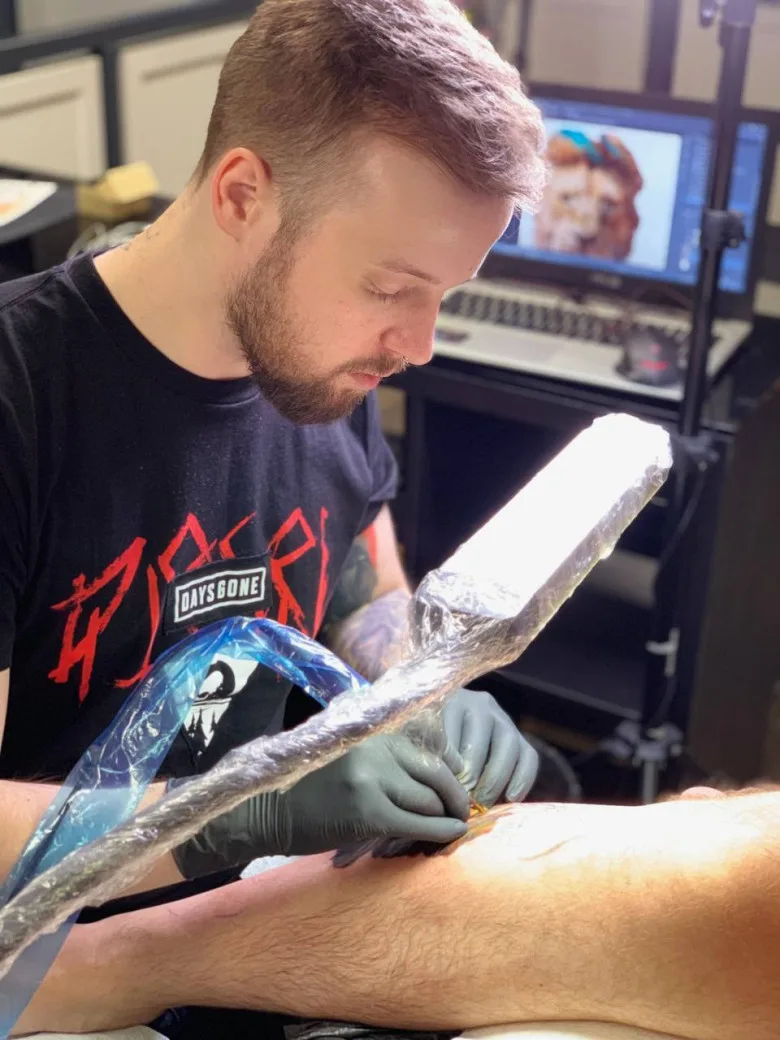 Tattoo artist Andrei Stepanov