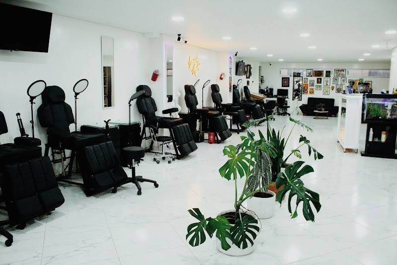 A Mano Alzada Tattoo Studio