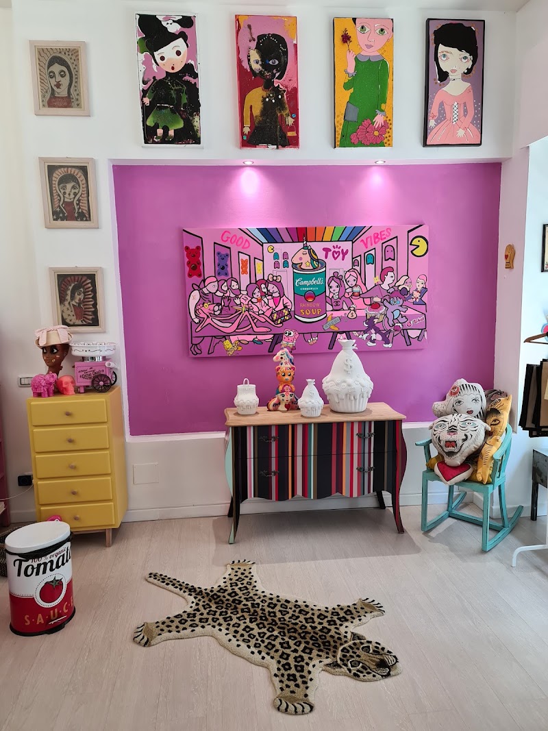 Amanda Toy Tattoo Parlour