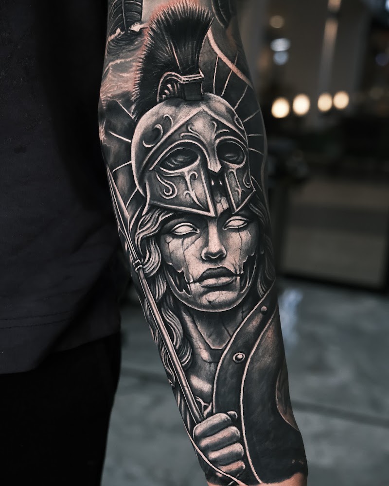 AYTUĞ TATTOO TUZLA | Dövme & Piercing