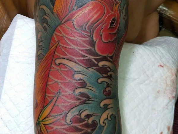 Ding Fernandez Tattoo & Body Piercing, Philippines