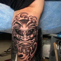 DUBAI TATTOO - A KARIM PILMER