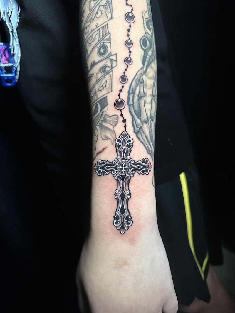 Dubai Tattoo - Hero Tattoos