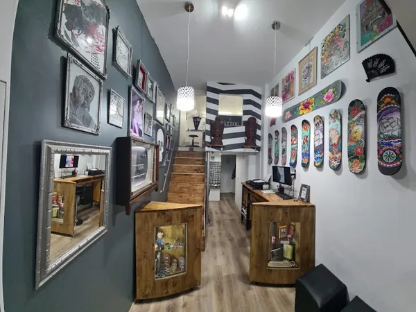 Eshú Piercing & Tattoo