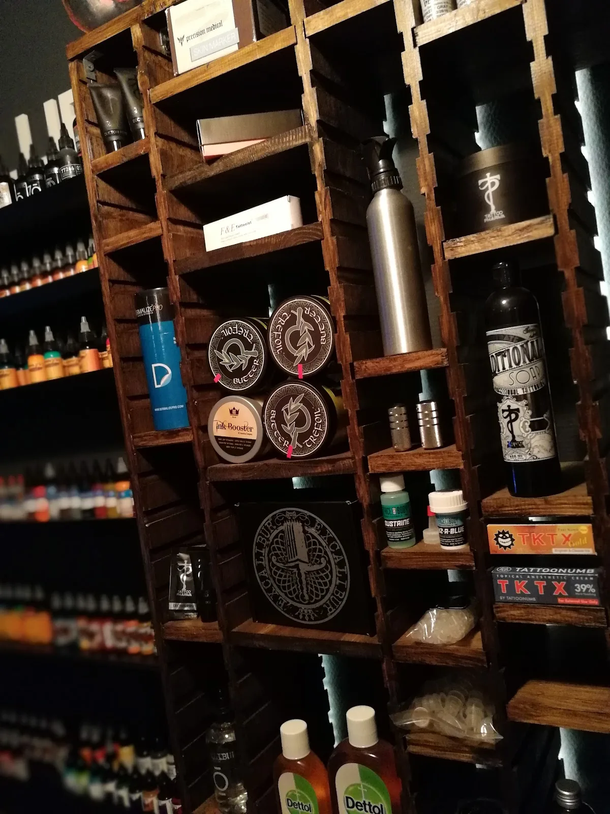 Tattoo by 713 Club, студия татуировки at 713 Club, студия татуировки