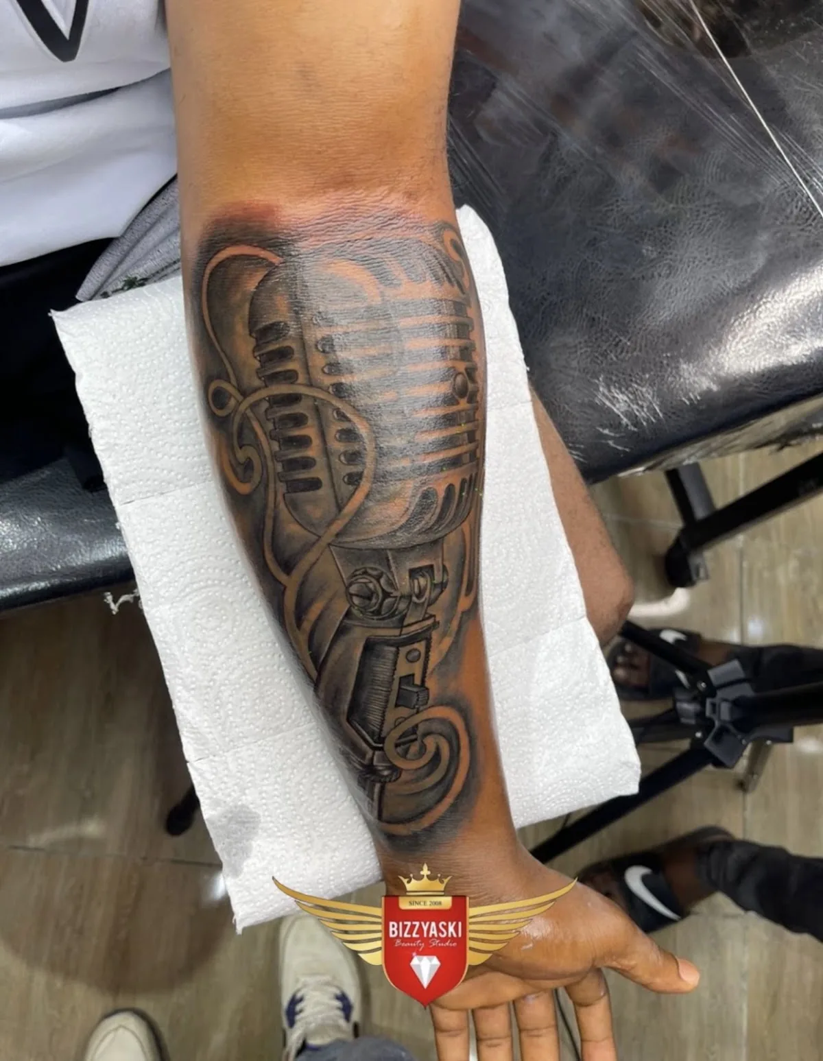 Tattoo by BIZZYASKI TATTOO at BIZZYASKI TATTOO