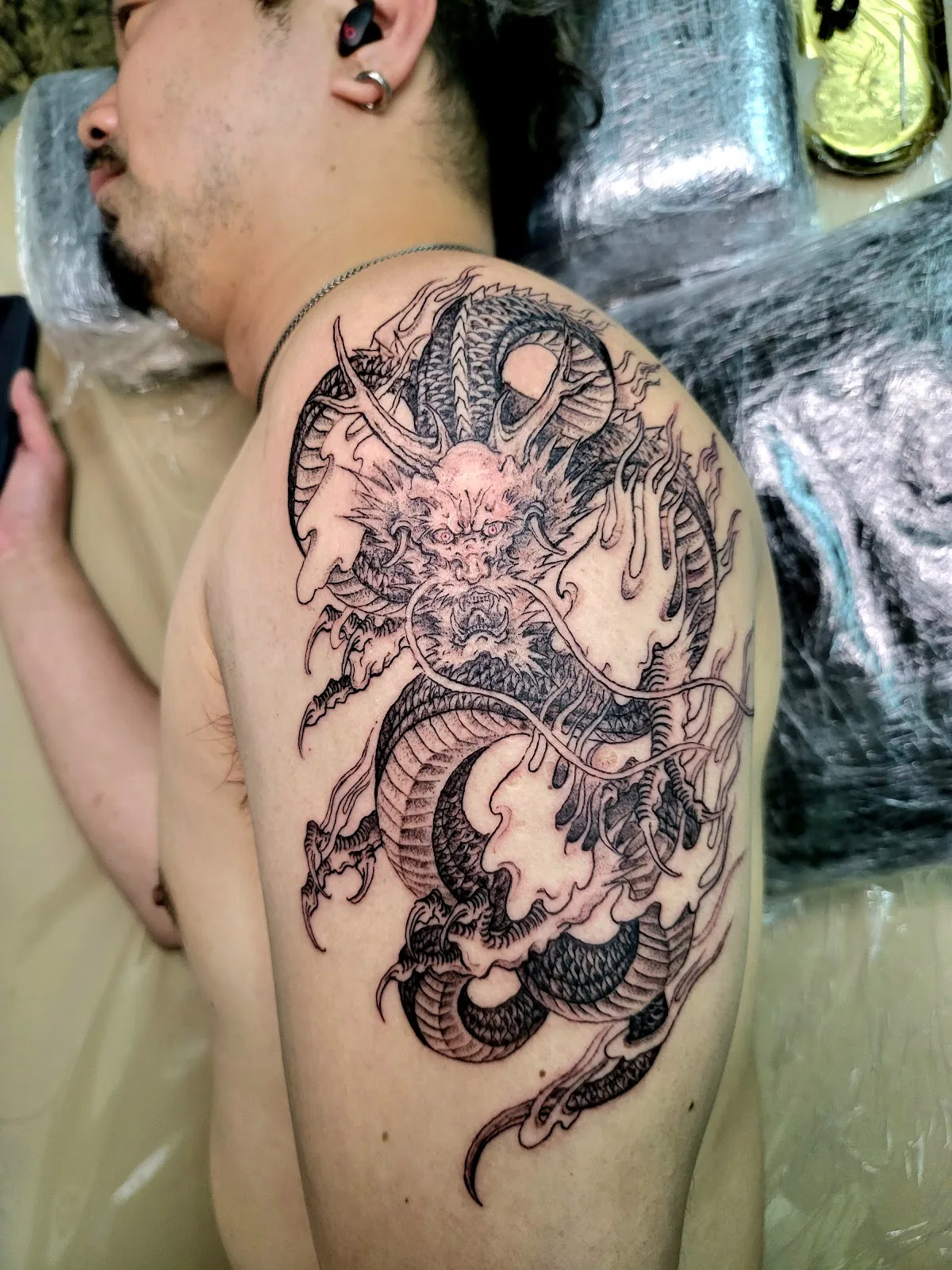 Tattoo by 刺青 shisei OSAKA TATTOO 大阪 タトゥー スタジオ at 刺青 shisei OSAKA TATTOO 大阪 タトゥー スタジオ